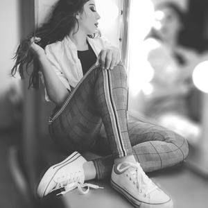 Meet your Posher, Saraí